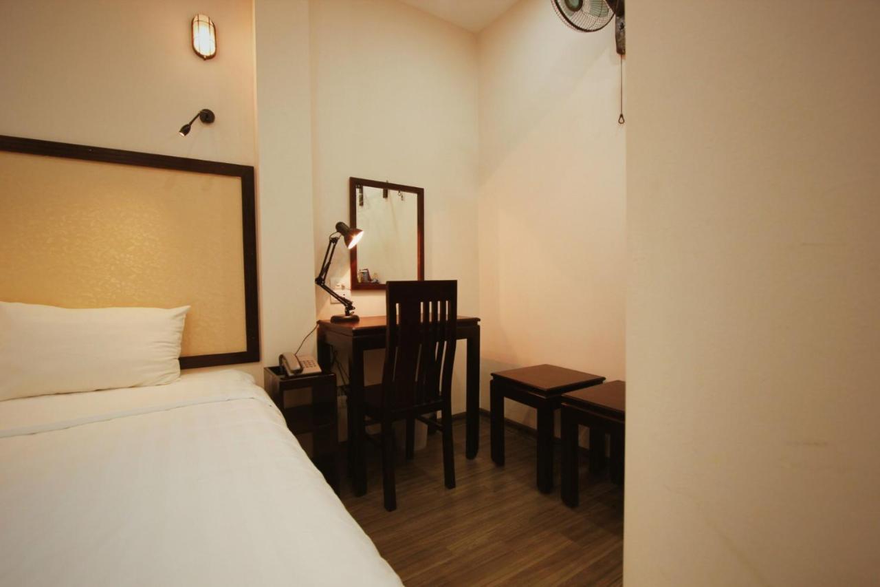 Ellogia Rusta Hotel - Managed By Hostesk Hanoi Exterior photo